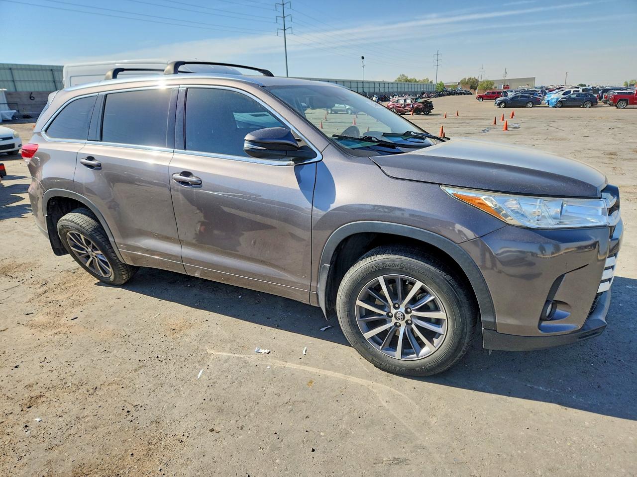 2017 TOYOTA HIGHLANDER