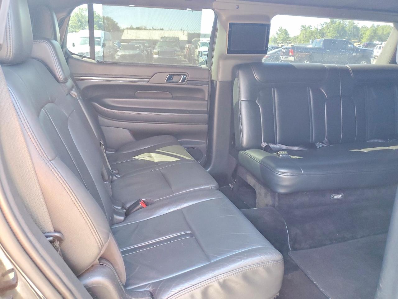 2015 LINCOLN MKT