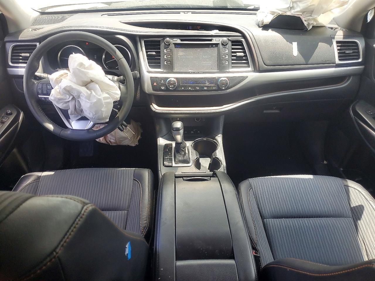 2016 TOYOTA HIGHLANDER