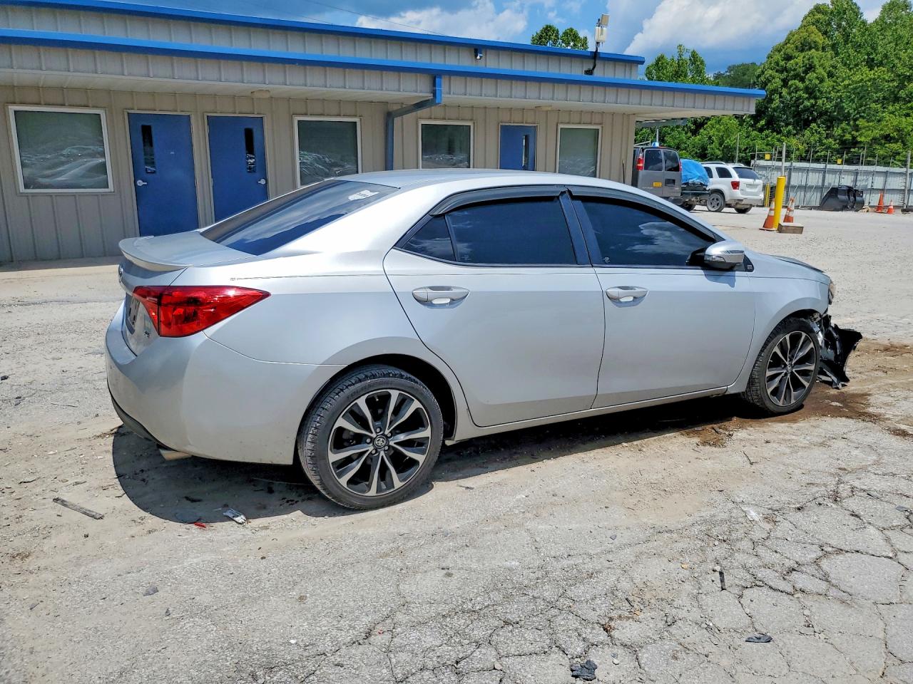 2017 TOYOTA COROLLA