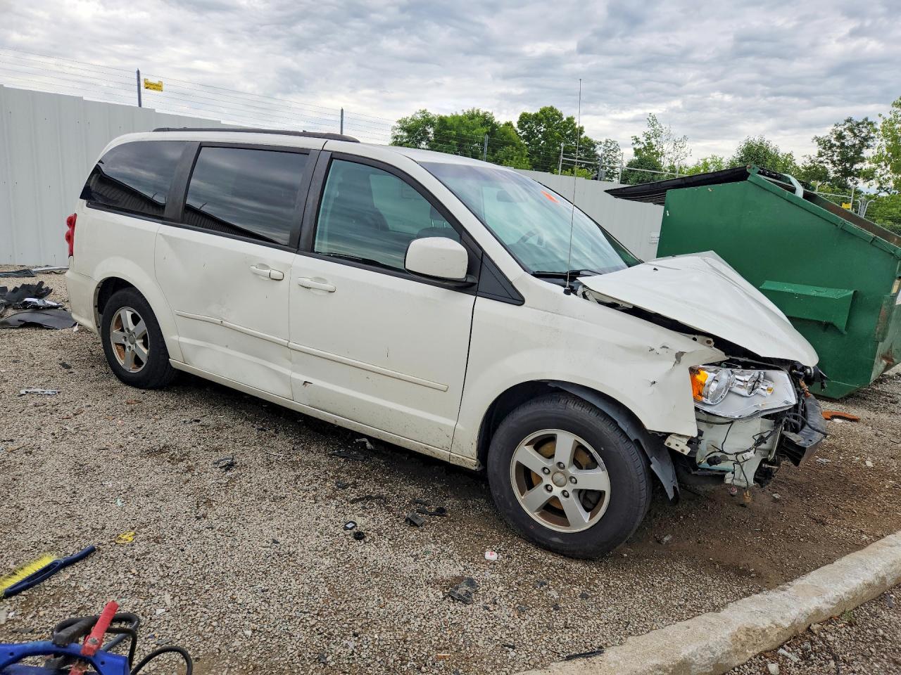 2013 DODGE CARAVAN