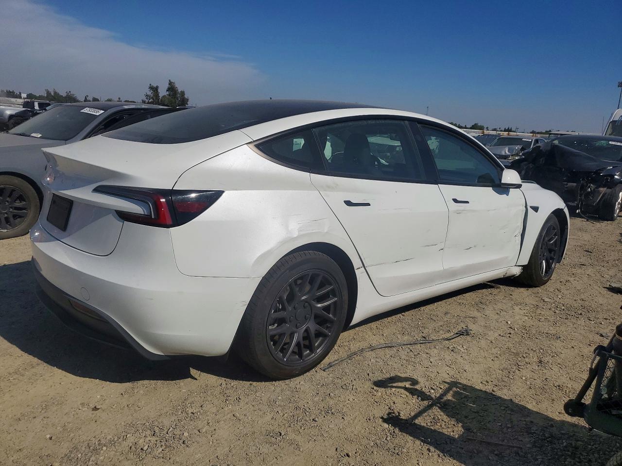 2025 TESLA MODEL 3
