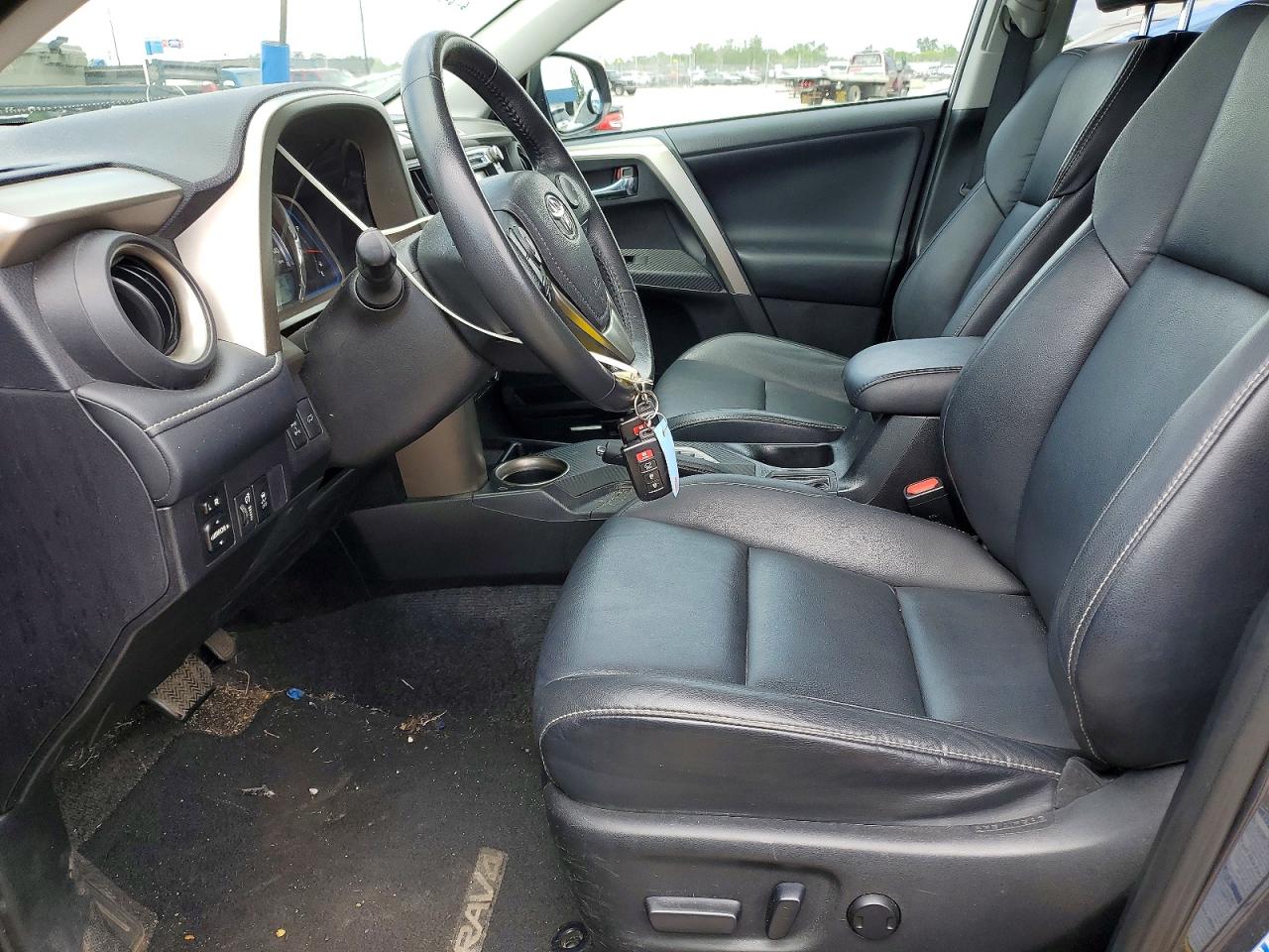 2014 TOYOTA RAV4