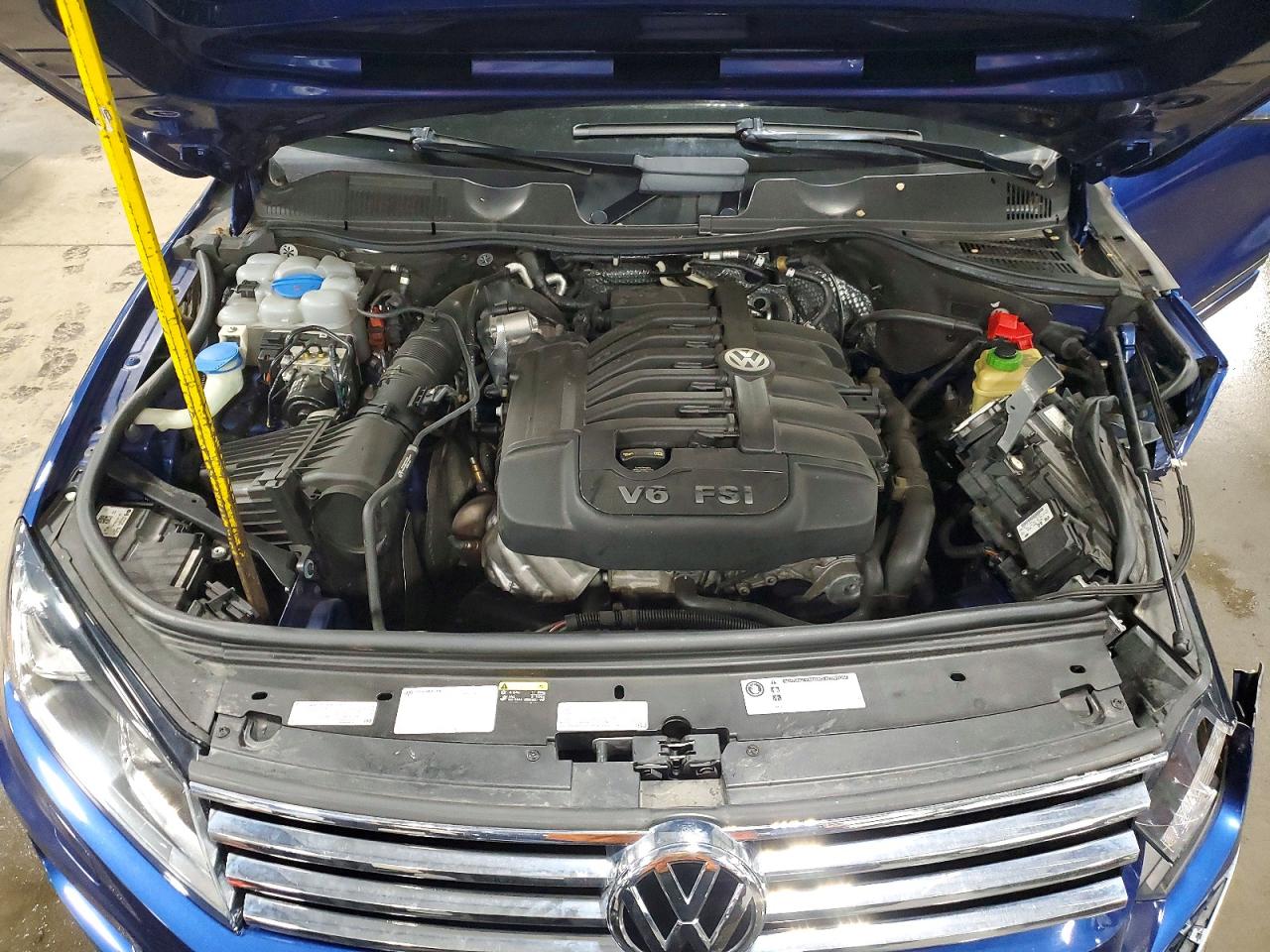 2017 VOLKSWAGEN TOUAREG