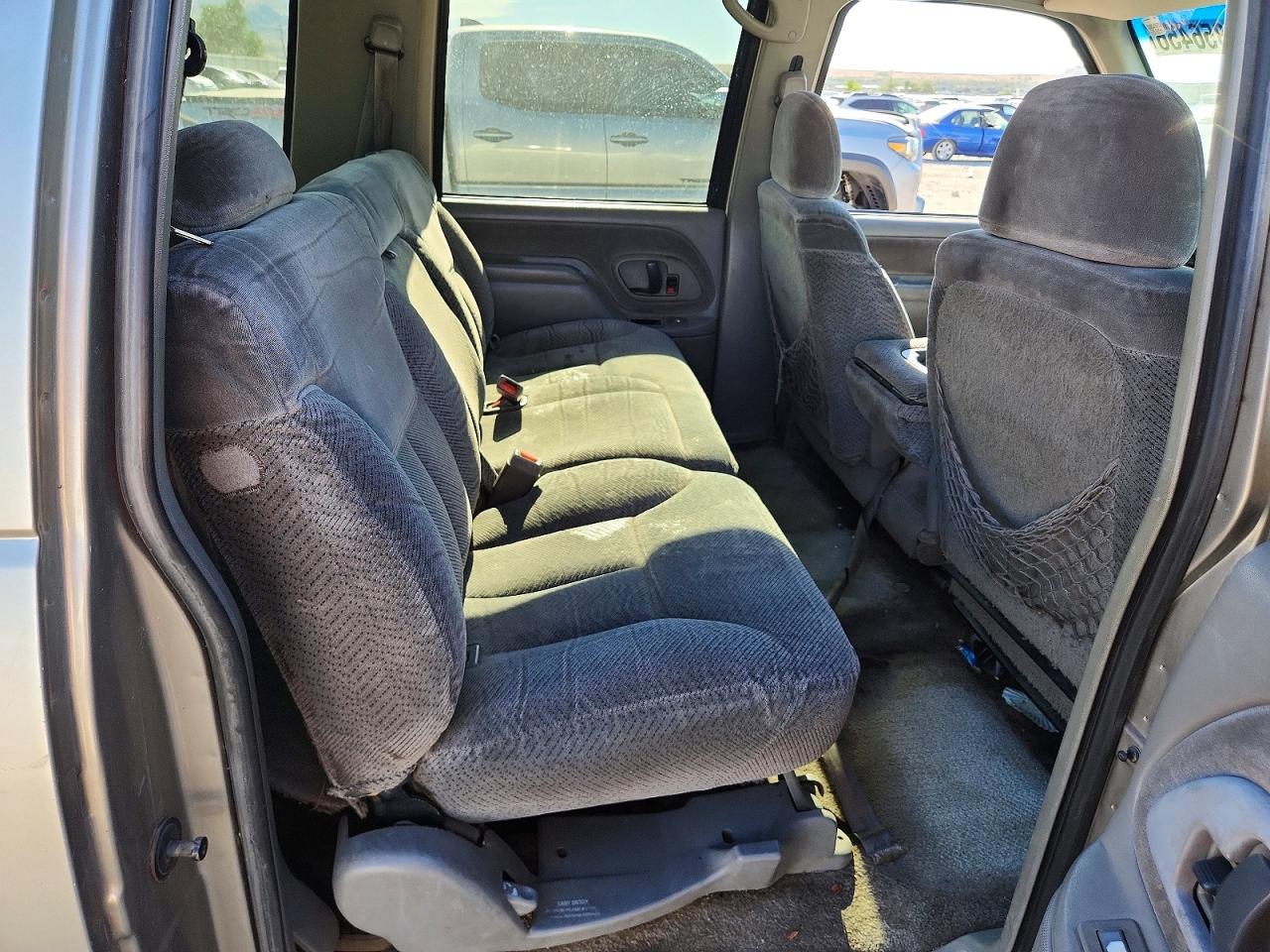 1999 CHEVROLET SUBURBAN