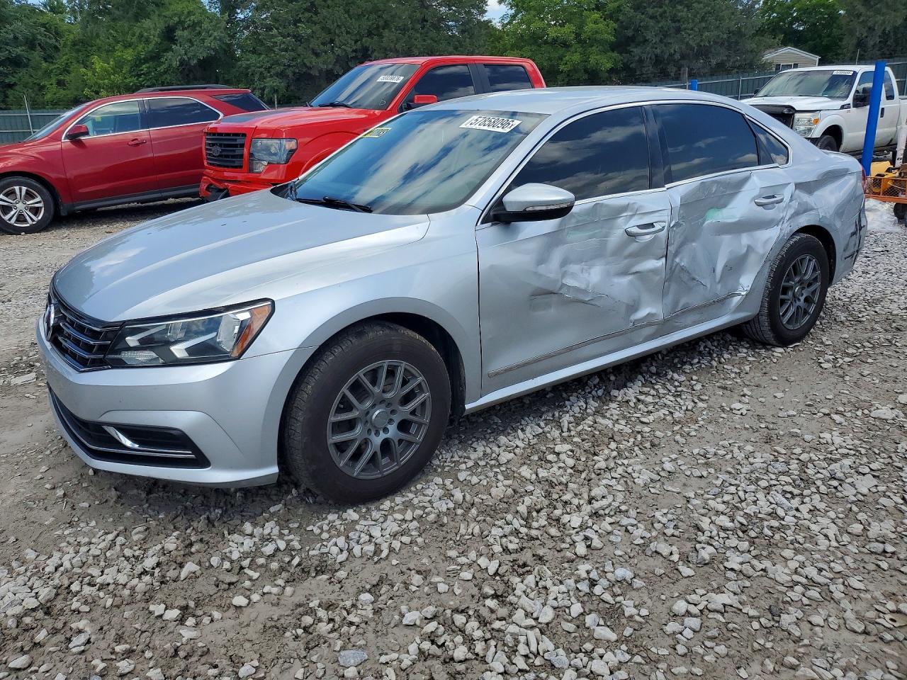 2016 VOLKSWAGEN PASSAT