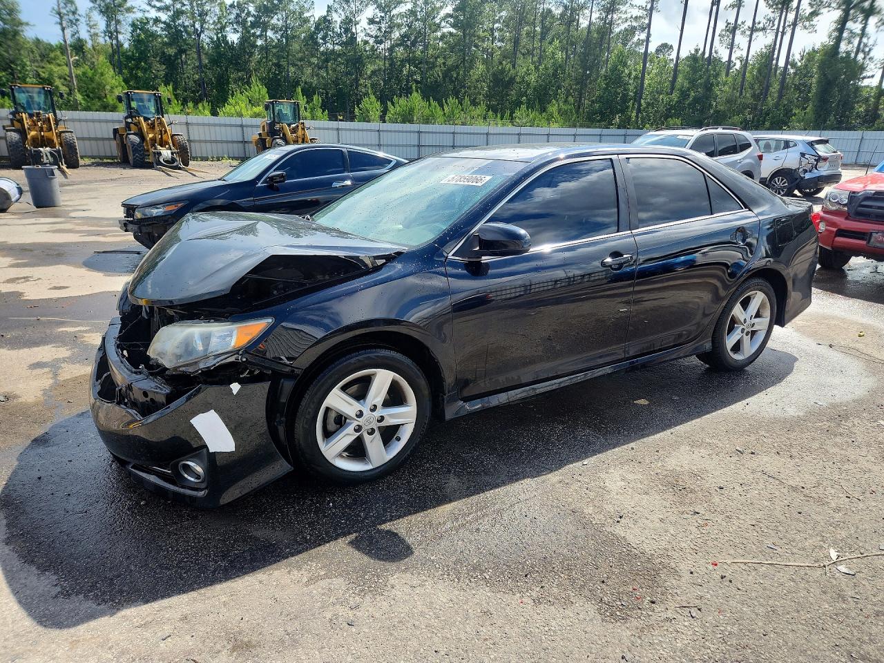 2014 TOYOTA CAMRY