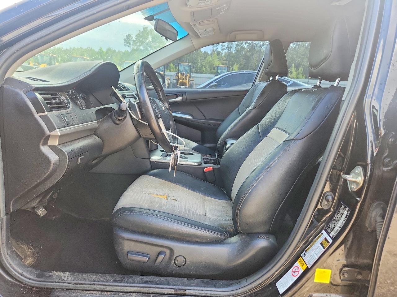 2014 TOYOTA CAMRY