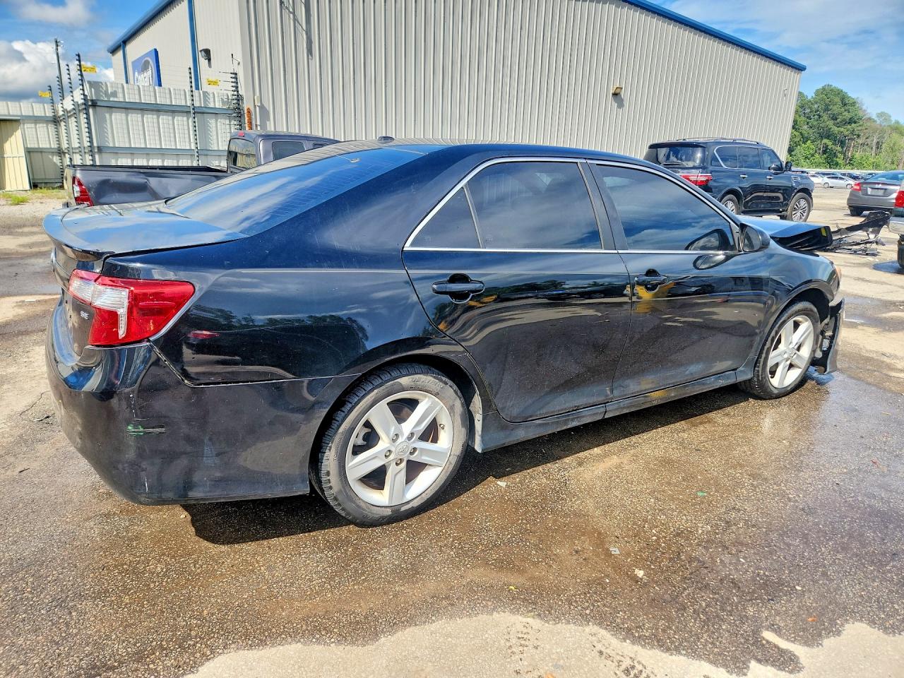 2014 TOYOTA CAMRY