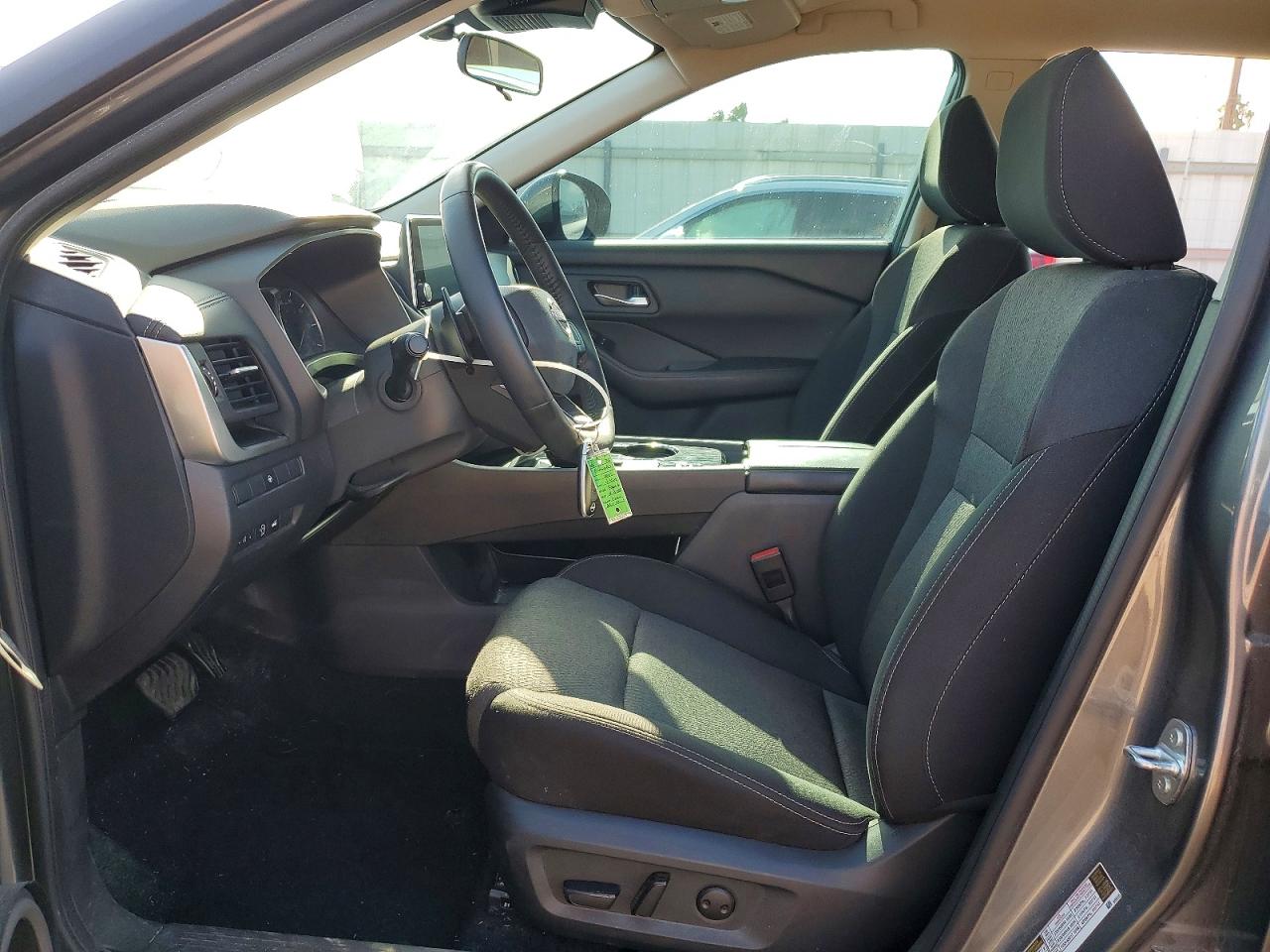 2025 NISSAN ROGUE