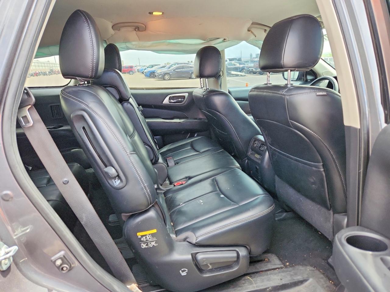 2017 NISSAN PATHFINDER