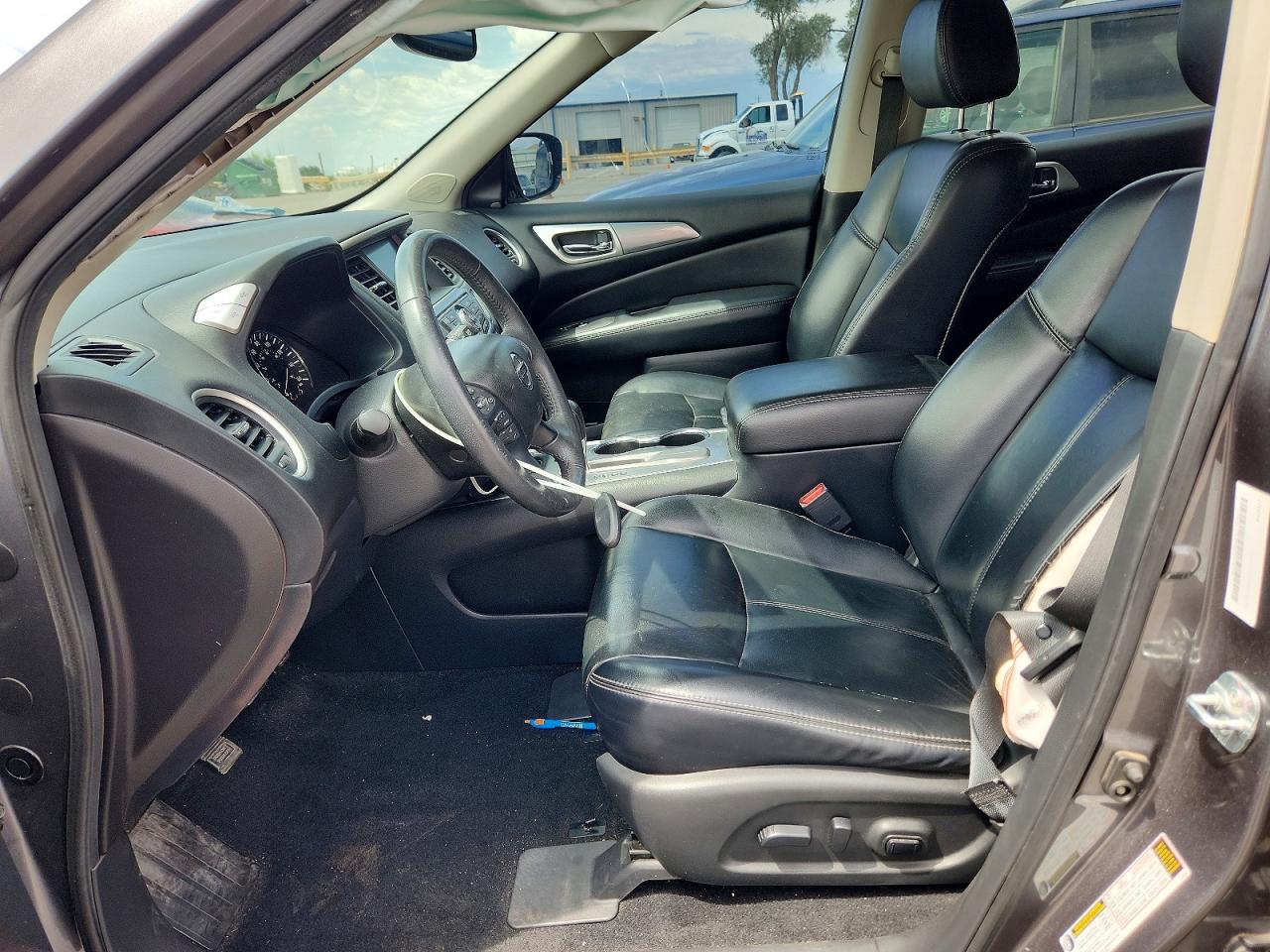 2017 NISSAN PATHFINDER