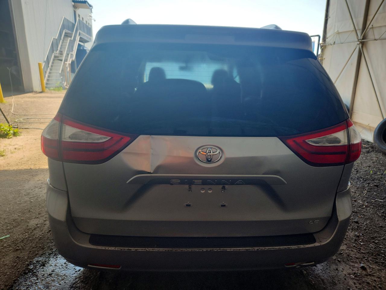 2017 TOYOTA SIENNA
