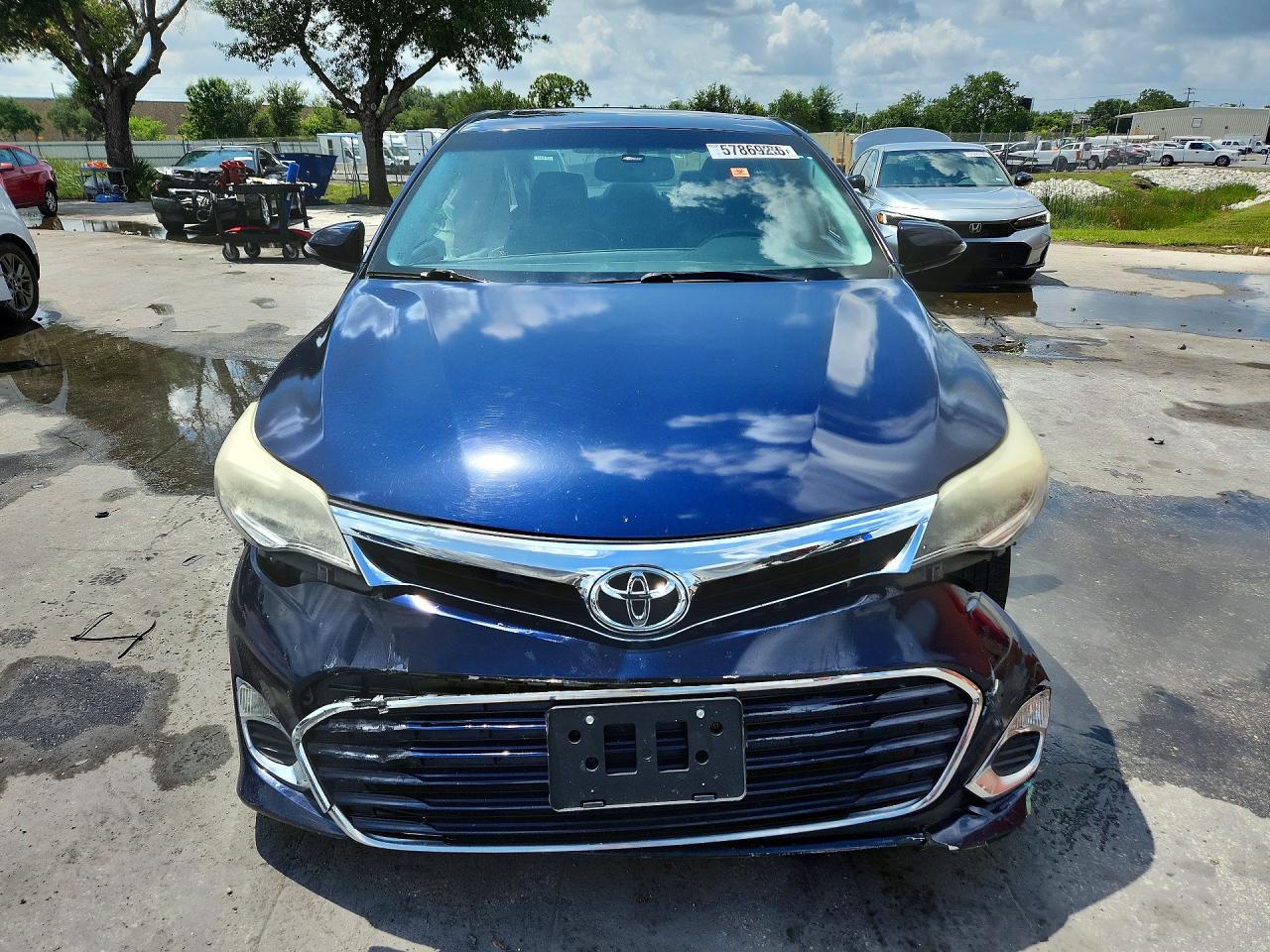 2013 TOYOTA AVALON