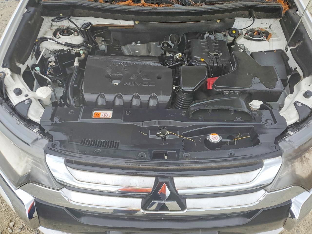 2016 MITSUBISHI OUTLANDER