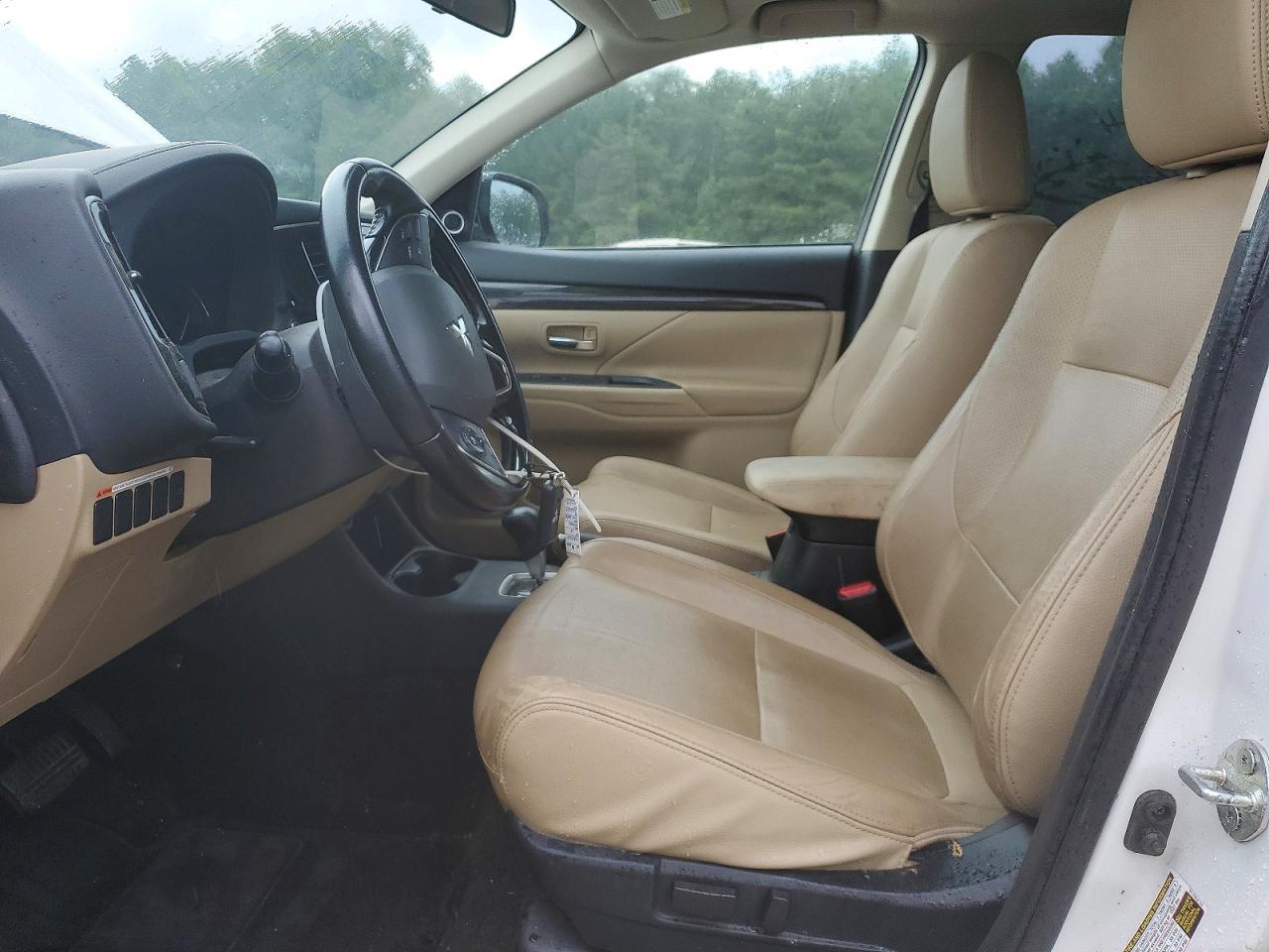 2016 MITSUBISHI OUTLANDER