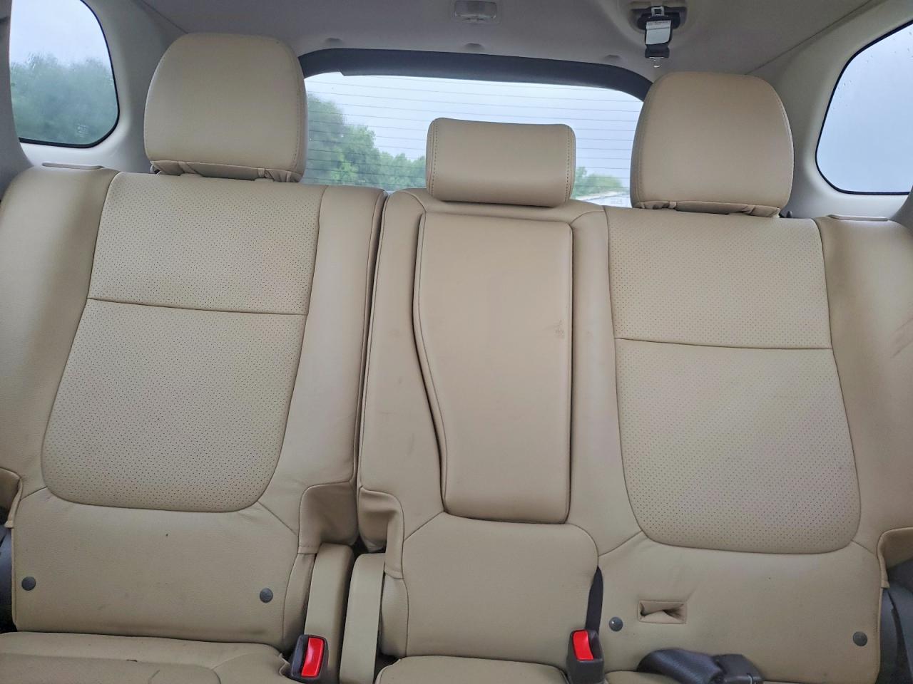2016 MITSUBISHI OUTLANDER