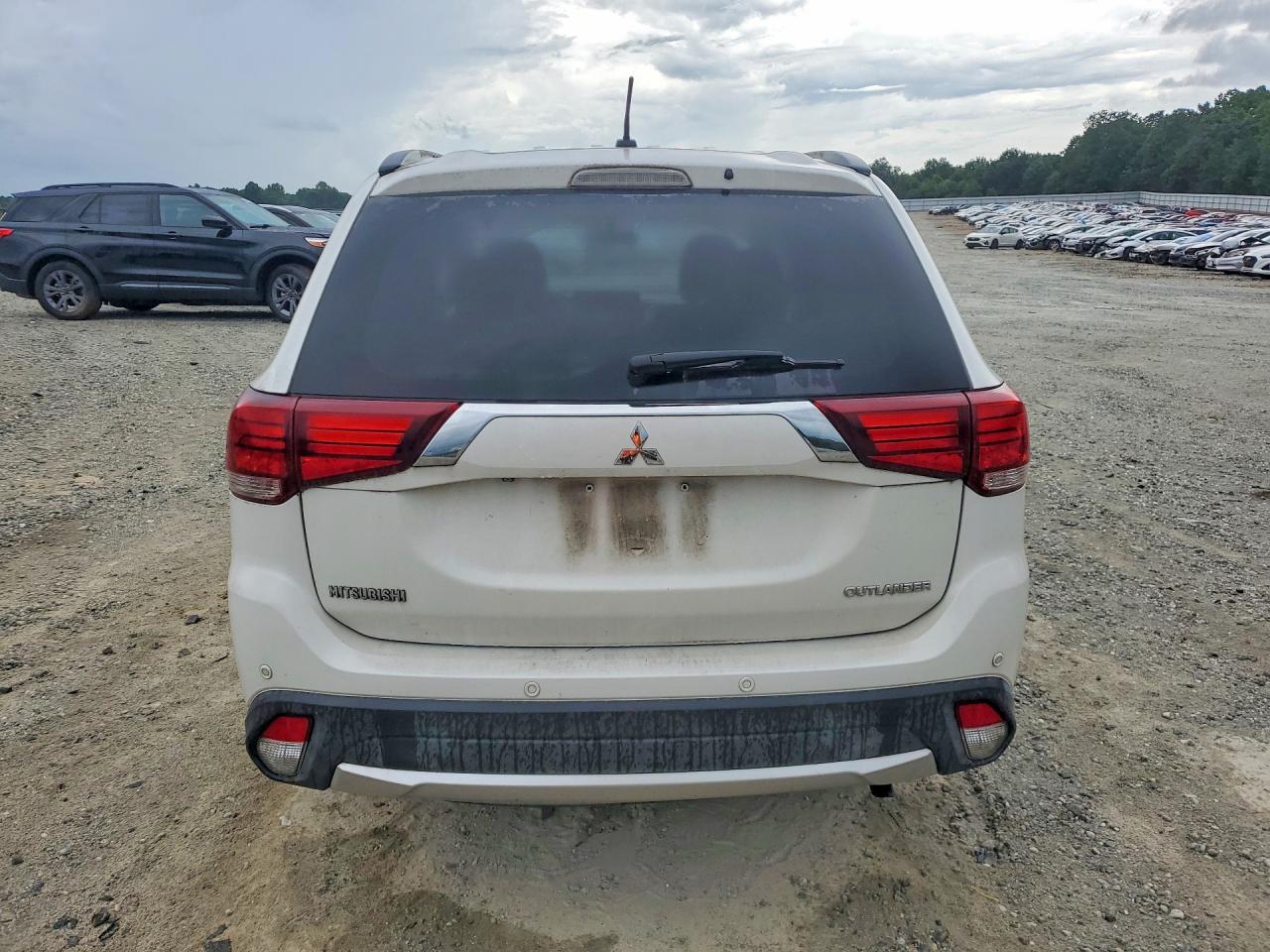 2016 MITSUBISHI OUTLANDER