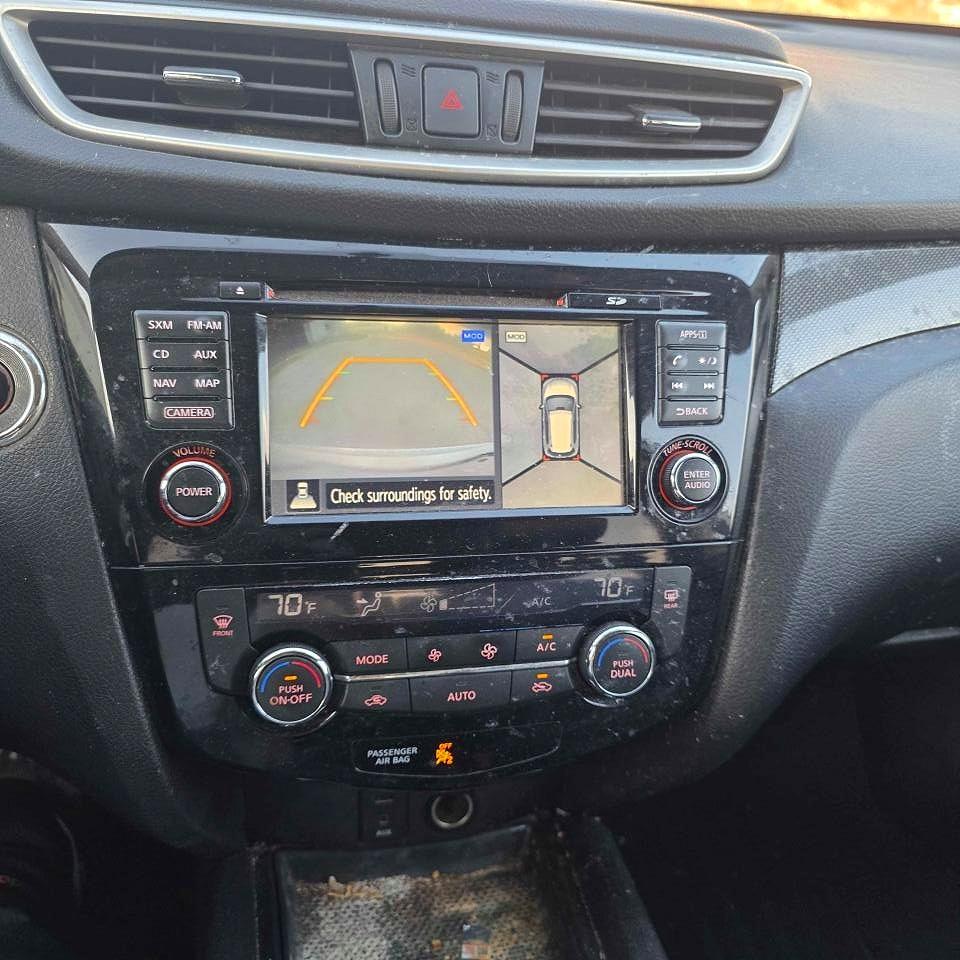 2015 NISSAN ROGUE
