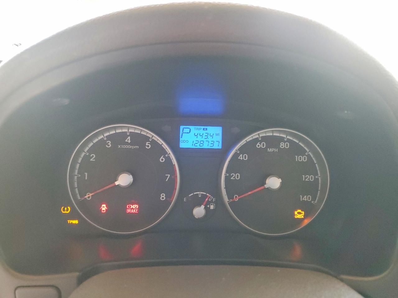 2011 HYUNDAI ACCENT
