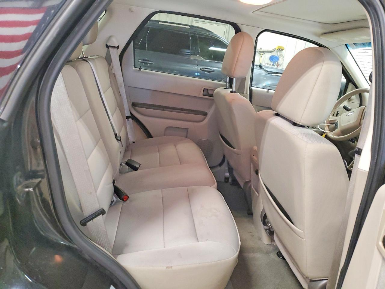 2011 FORD ESCAPE