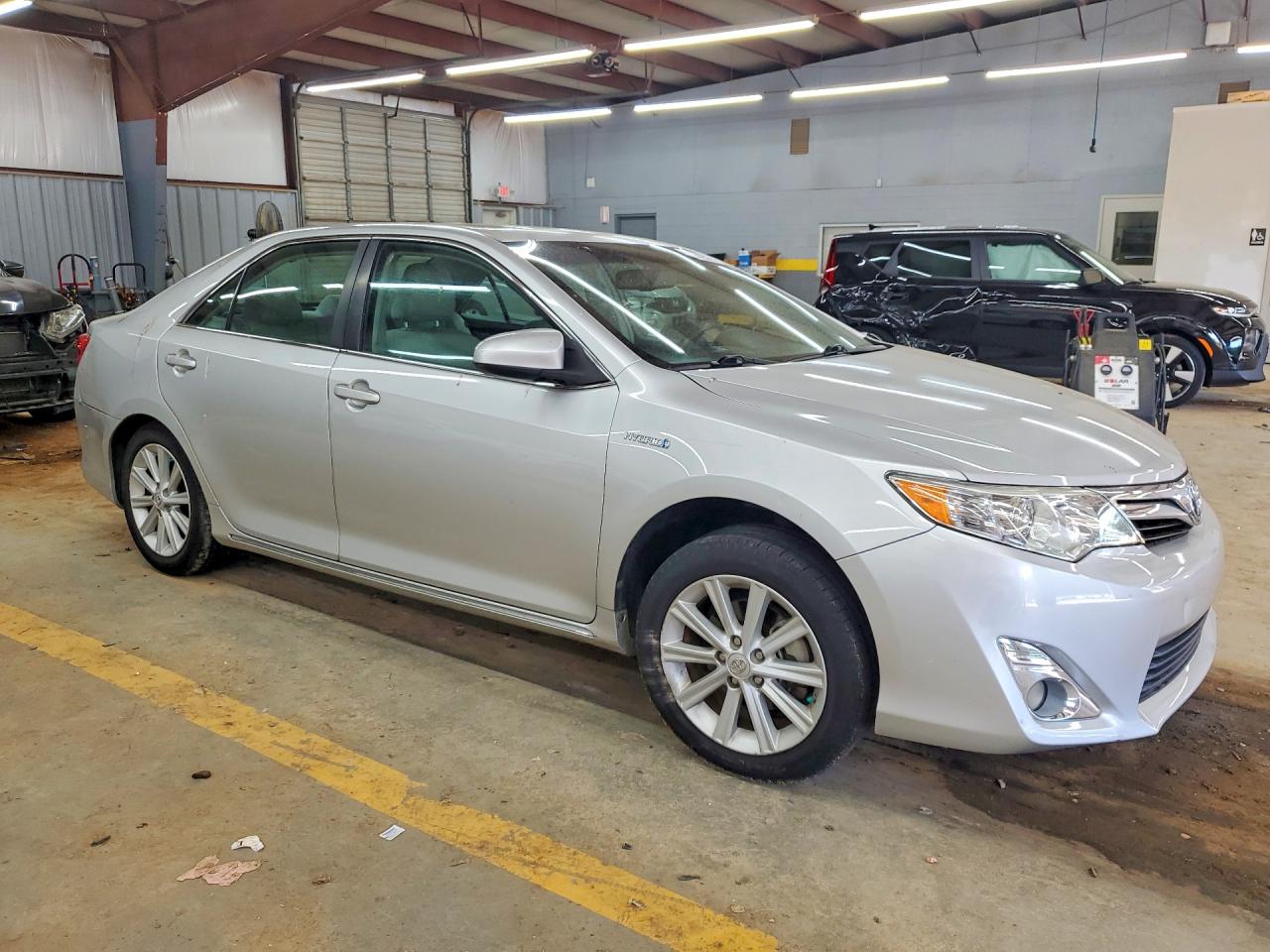 2013 TOYOTA CAMRY SOLA