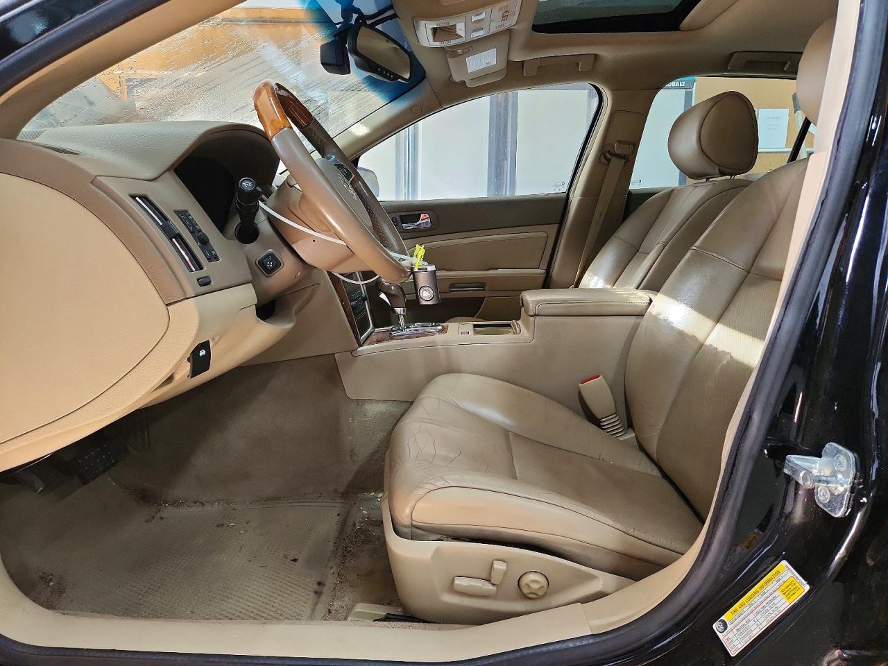 2011 CADILLAC STS