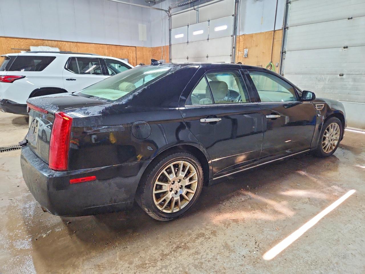 2011 CADILLAC STS