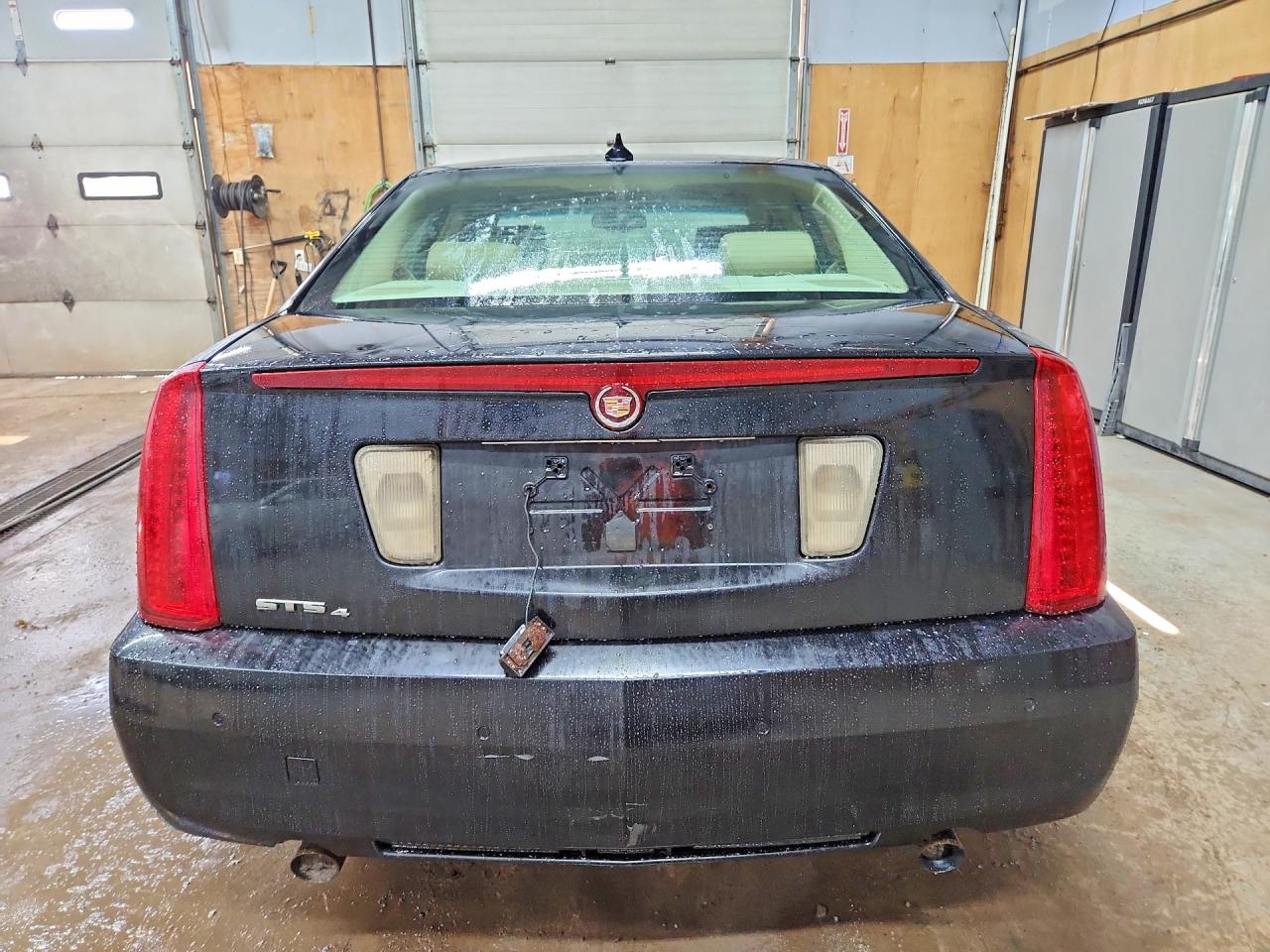 2011 CADILLAC STS