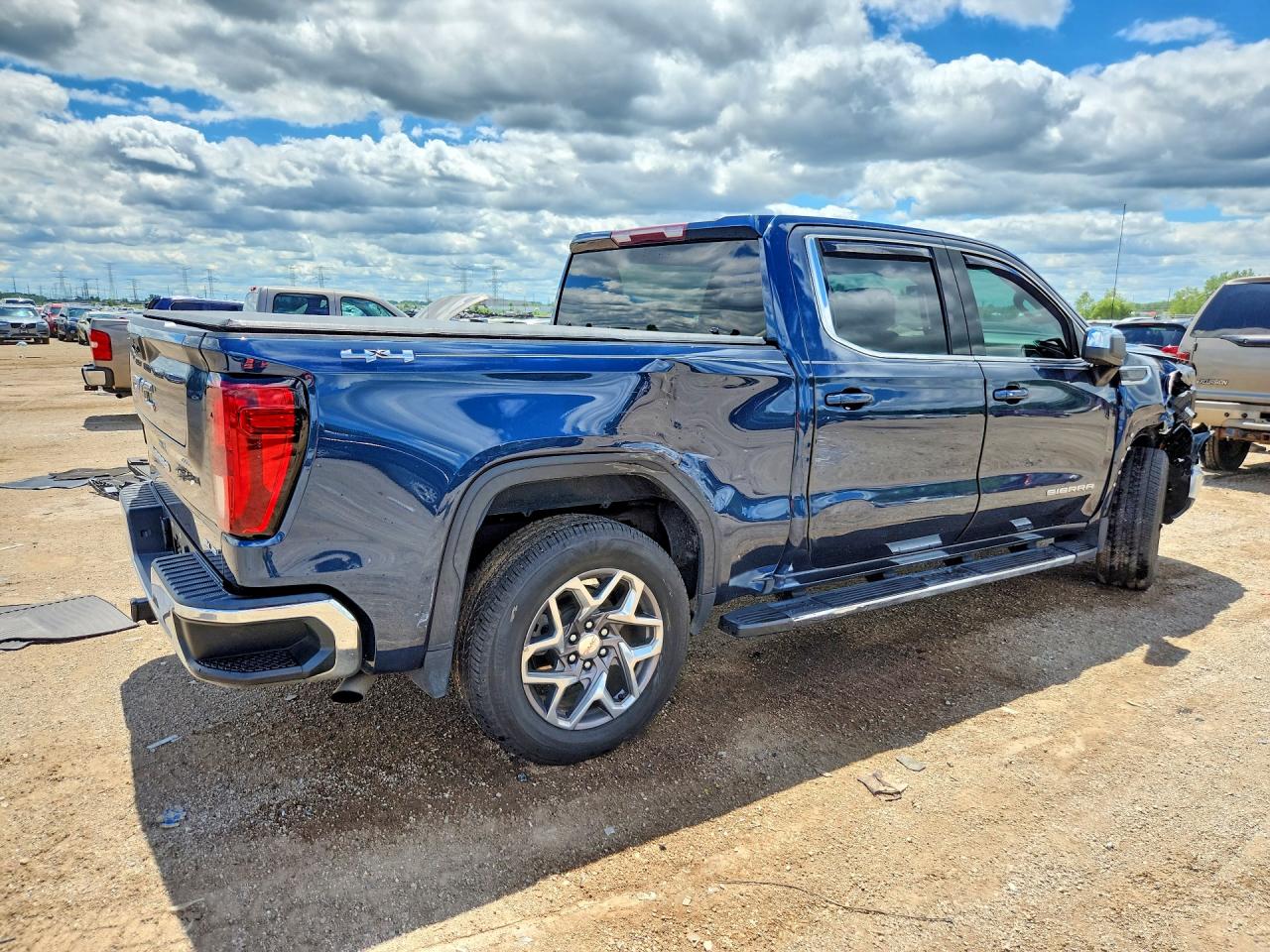 2022 GMC SIERRA