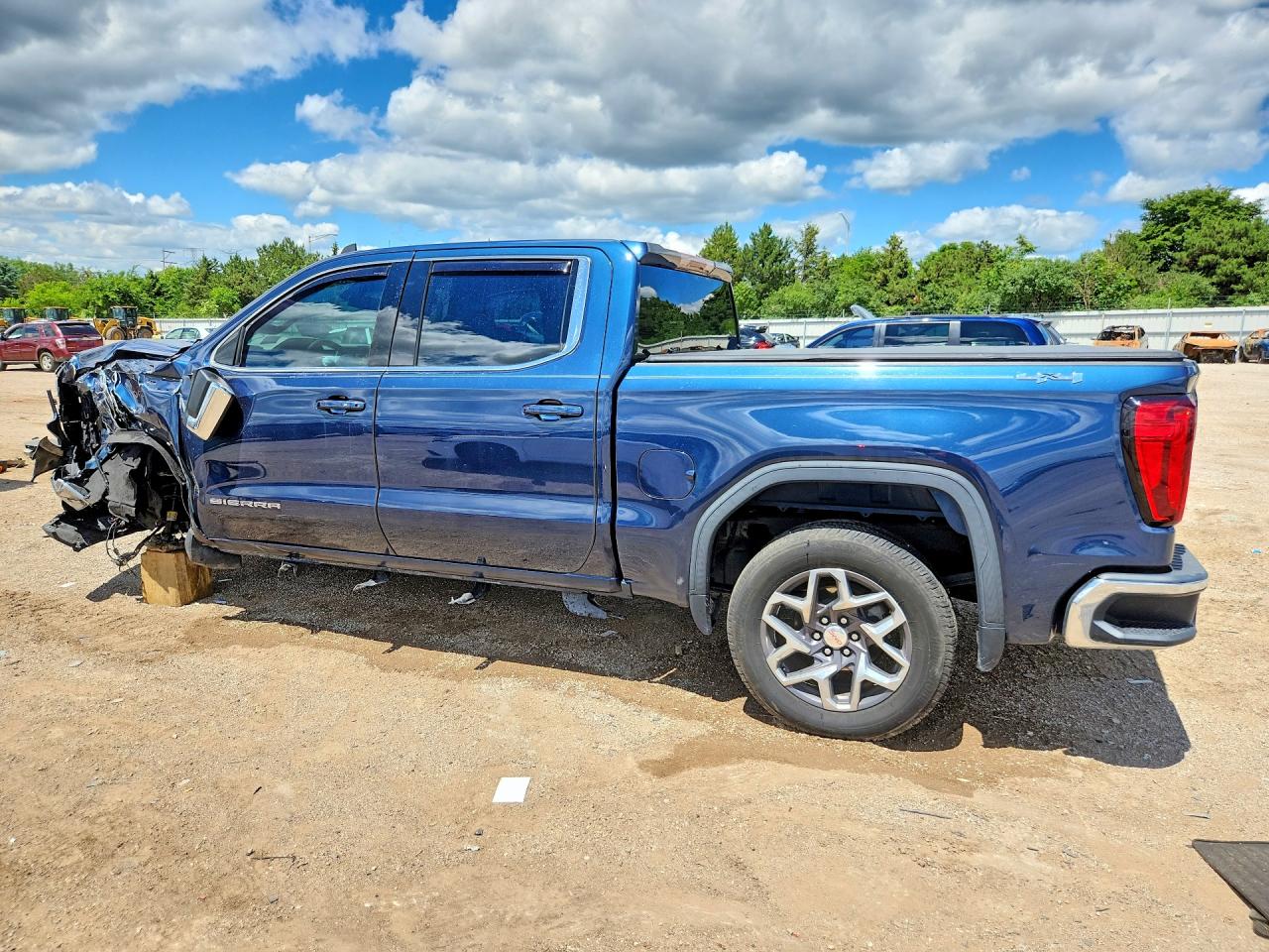 2022 GMC SIERRA