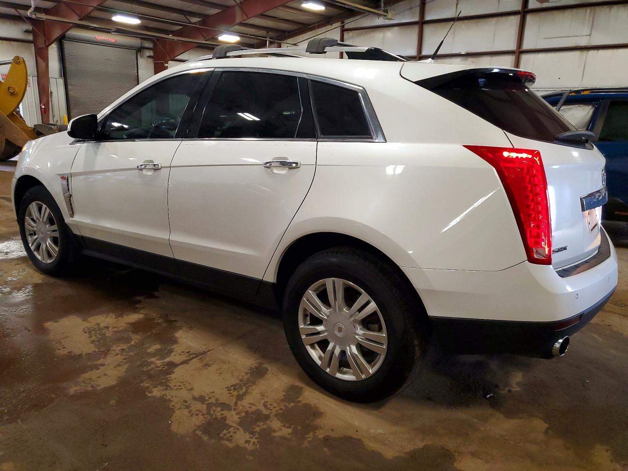 2010 CADILLAC SRX