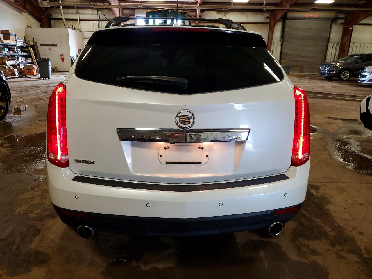 2010 CADILLAC SRX