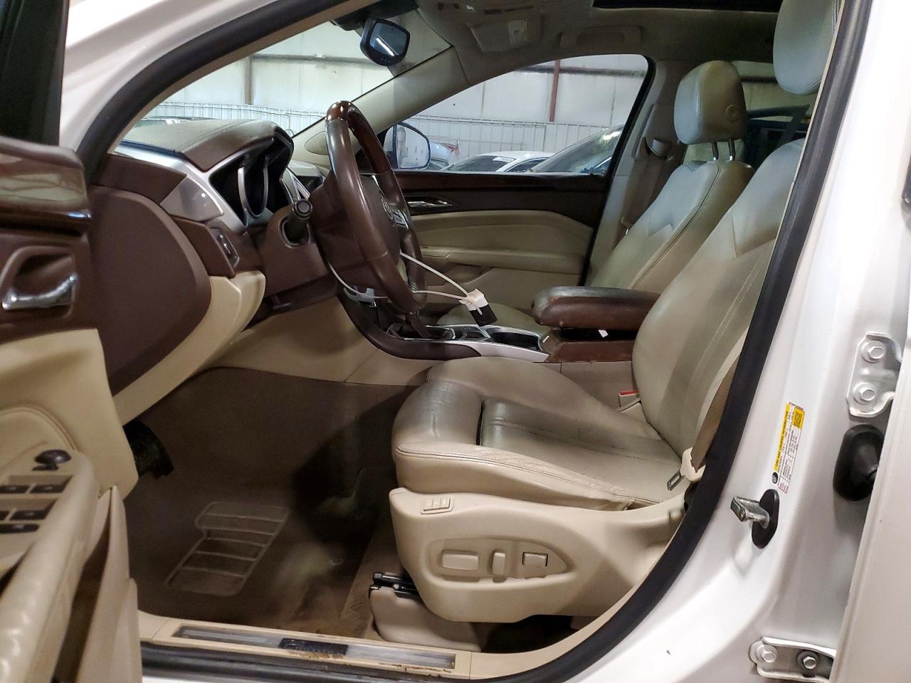2010 CADILLAC SRX