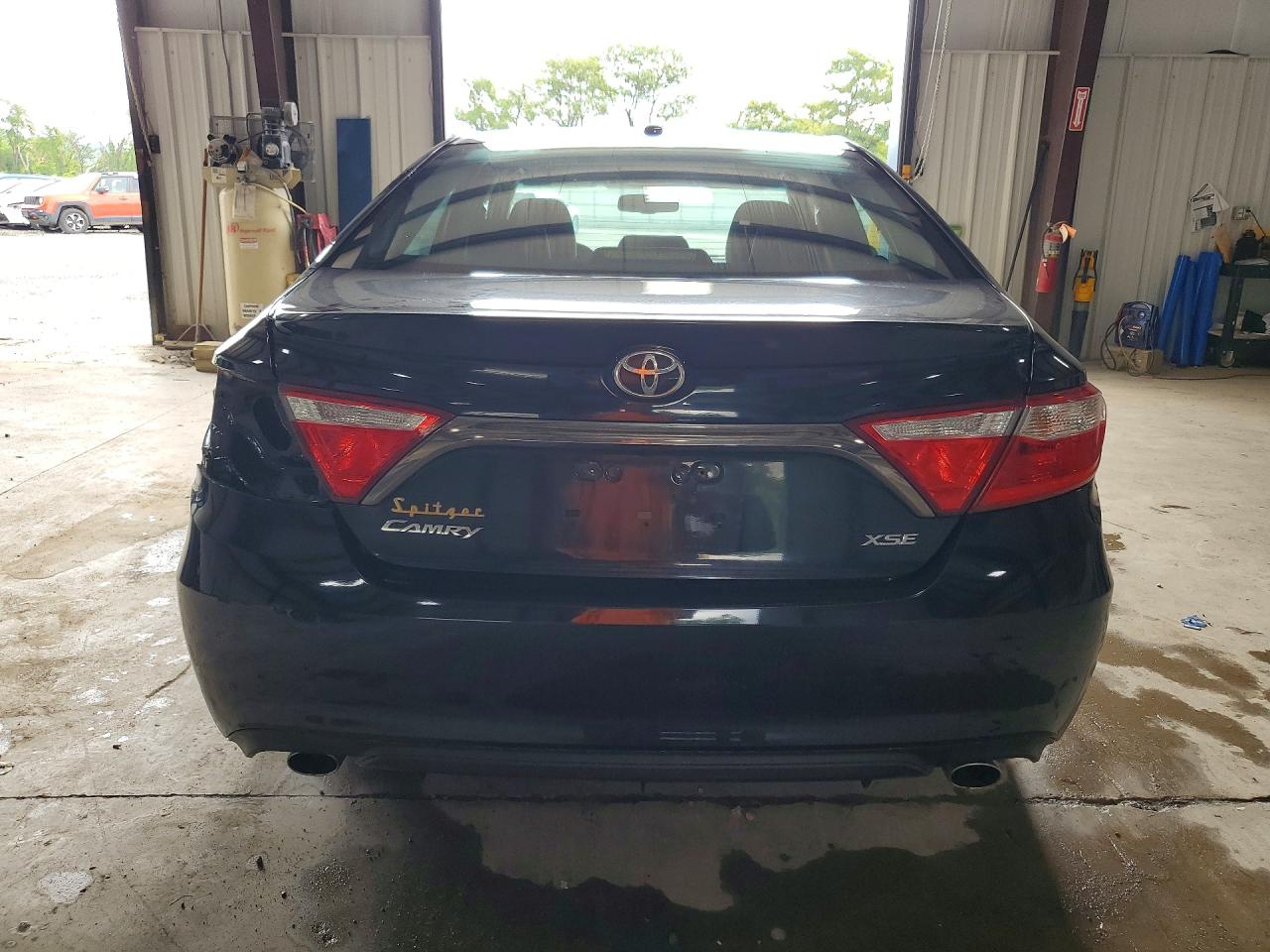 2016 TOYOTA CAMRY