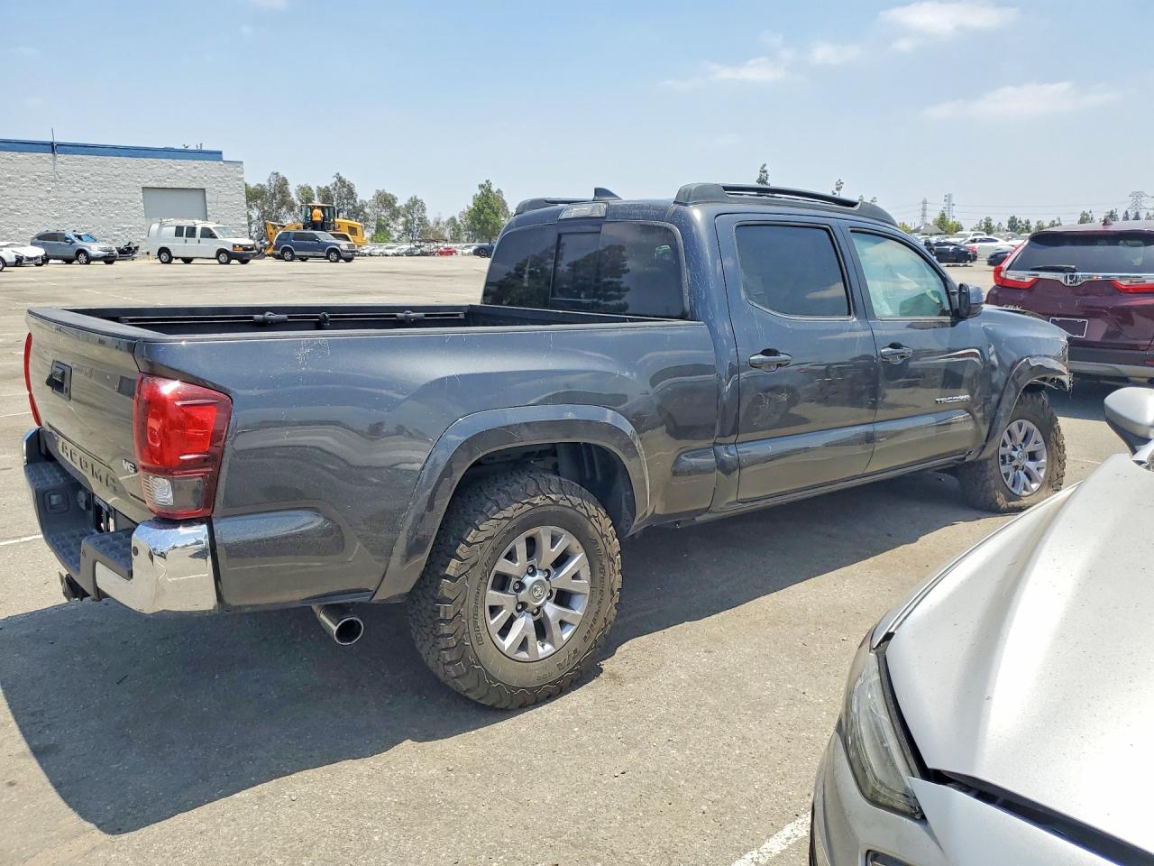 2018 TOYOTA TACOMA
