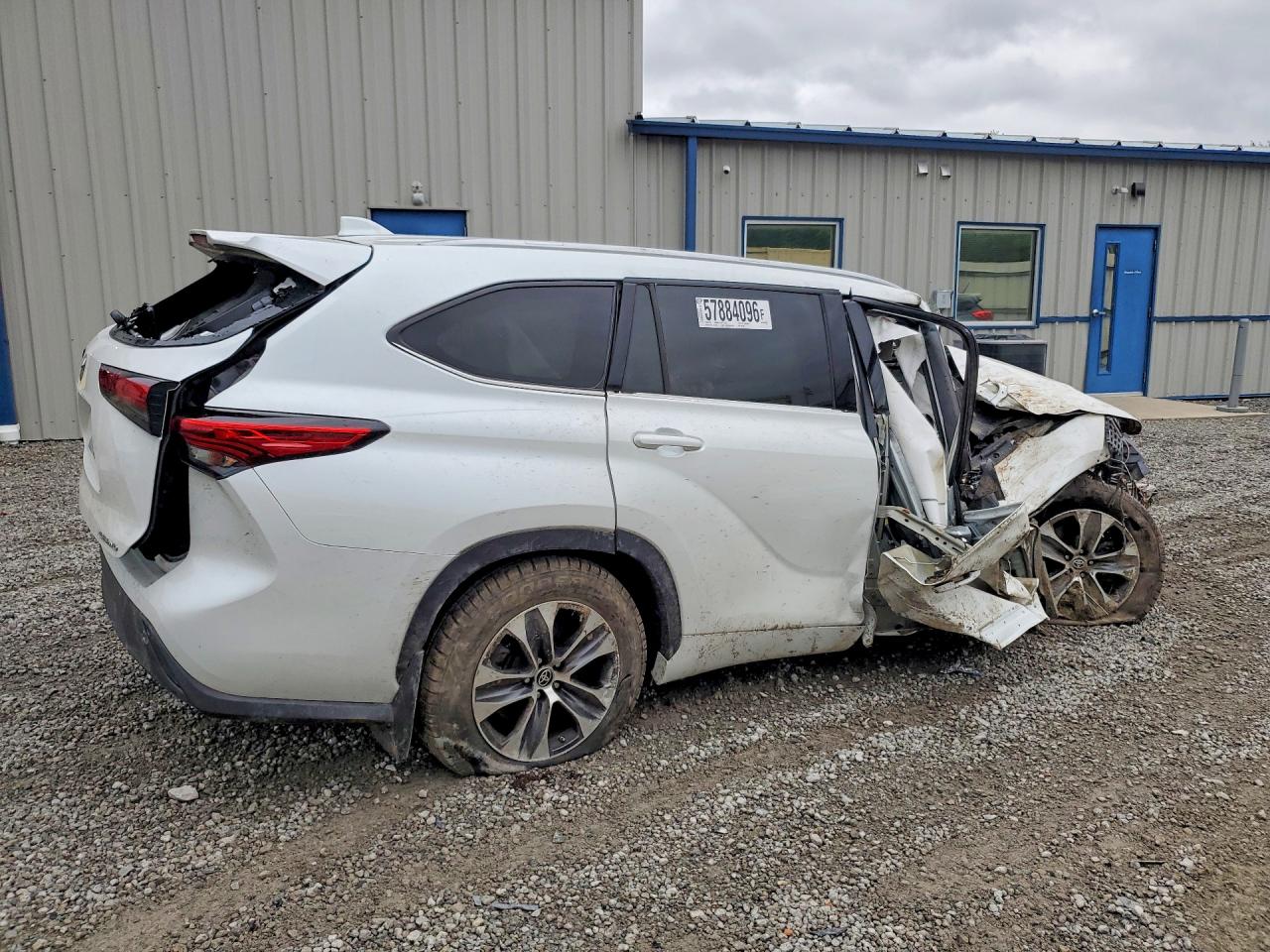 2022 TOYOTA HIGHLANDER