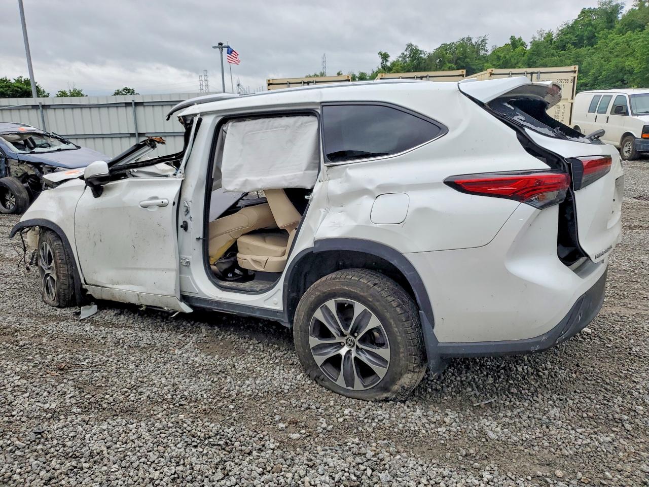 2022 TOYOTA HIGHLANDER