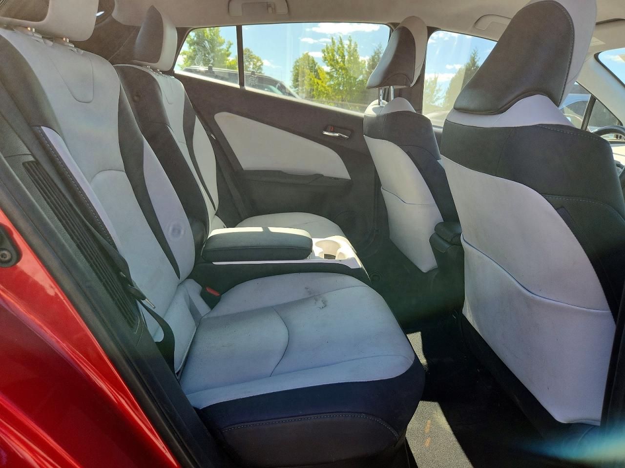 2017 TOYOTA PRIUS