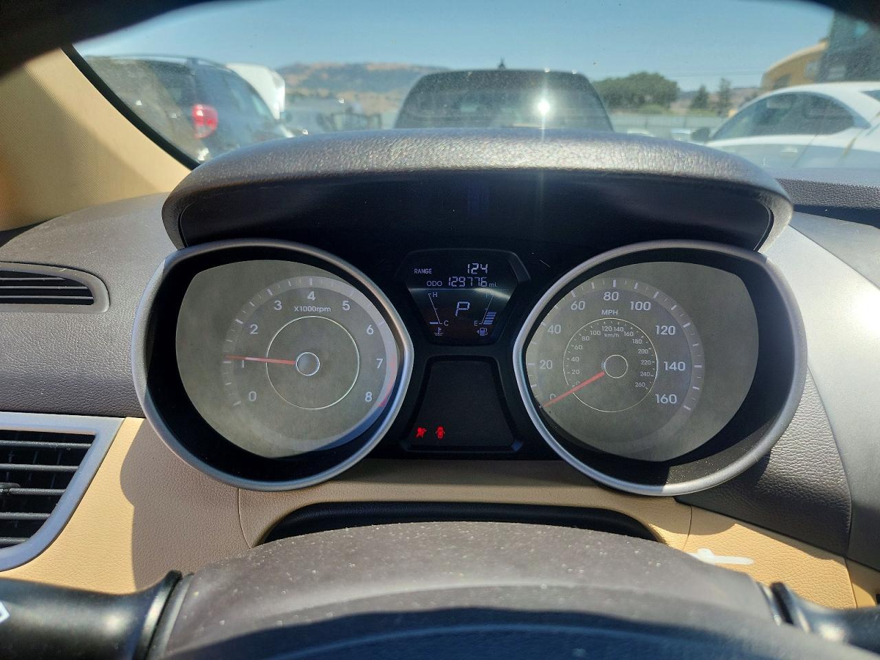 2013 HYUNDAI ELANTRA
