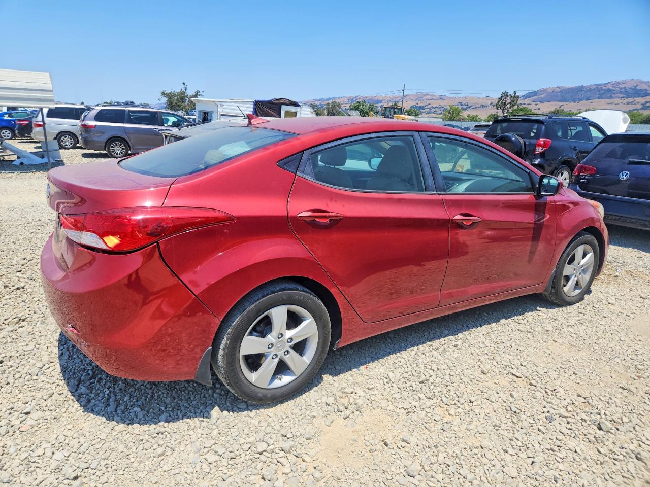 2013 HYUNDAI ELANTRA