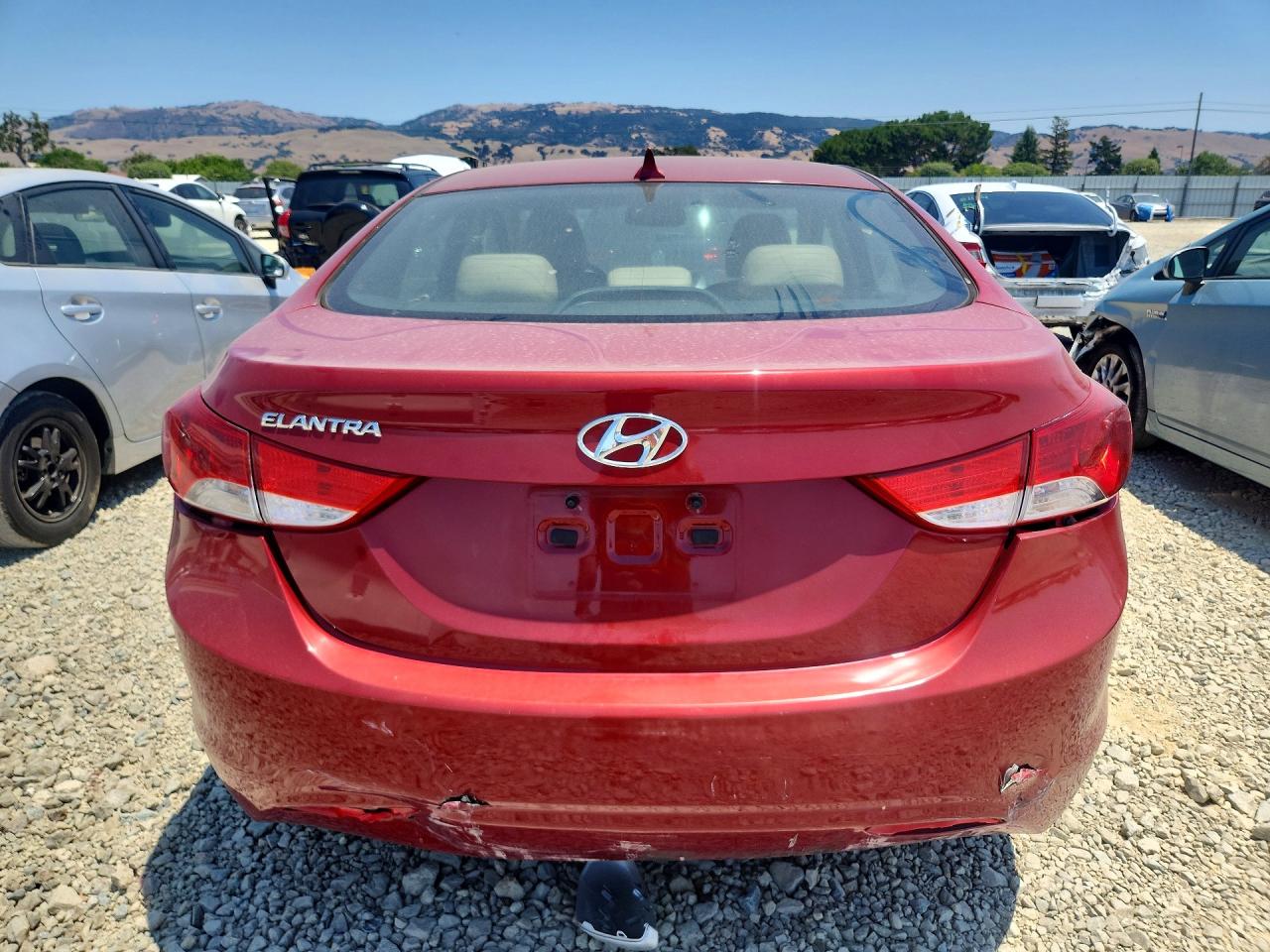 2013 HYUNDAI ELANTRA