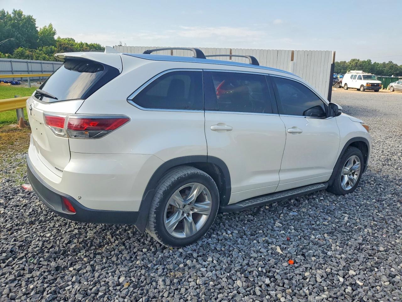 2015 TOYOTA HIGHLANDER