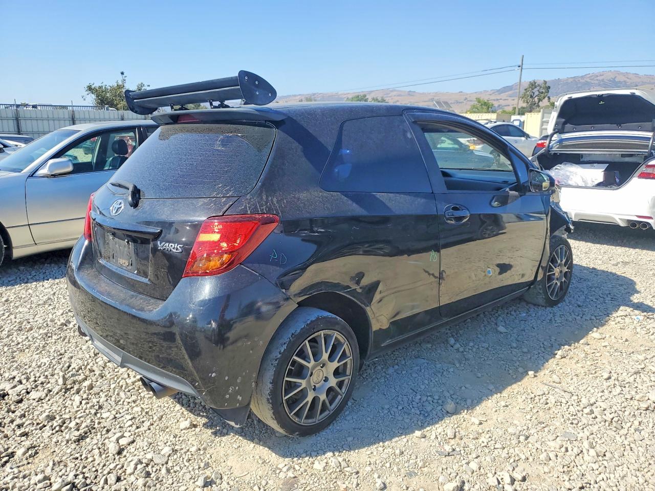 2015 TOYOTA YARIS