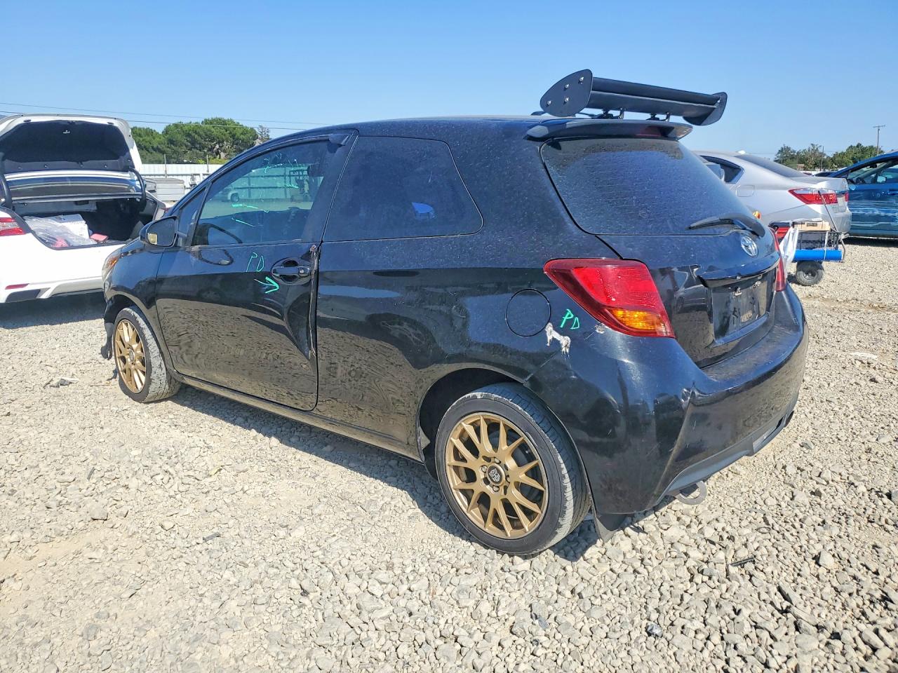 2015 TOYOTA YARIS