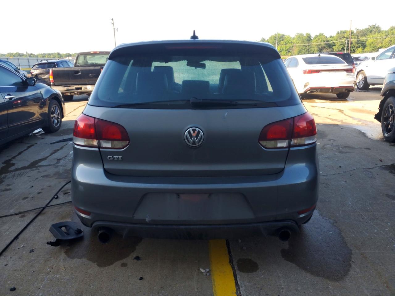 2010 VOLKSWAGEN GTI