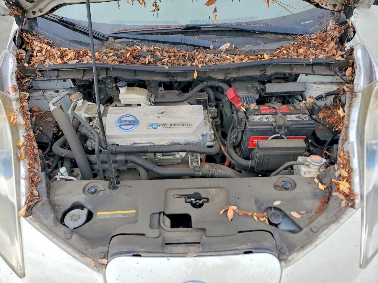 2011 NISSAN LEAF