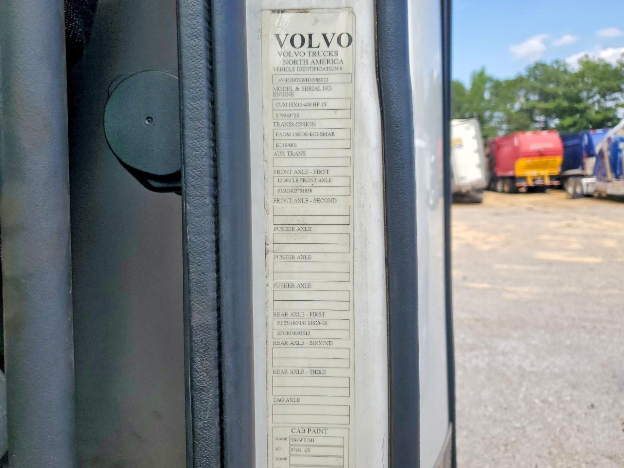 2017 VOLVO VN