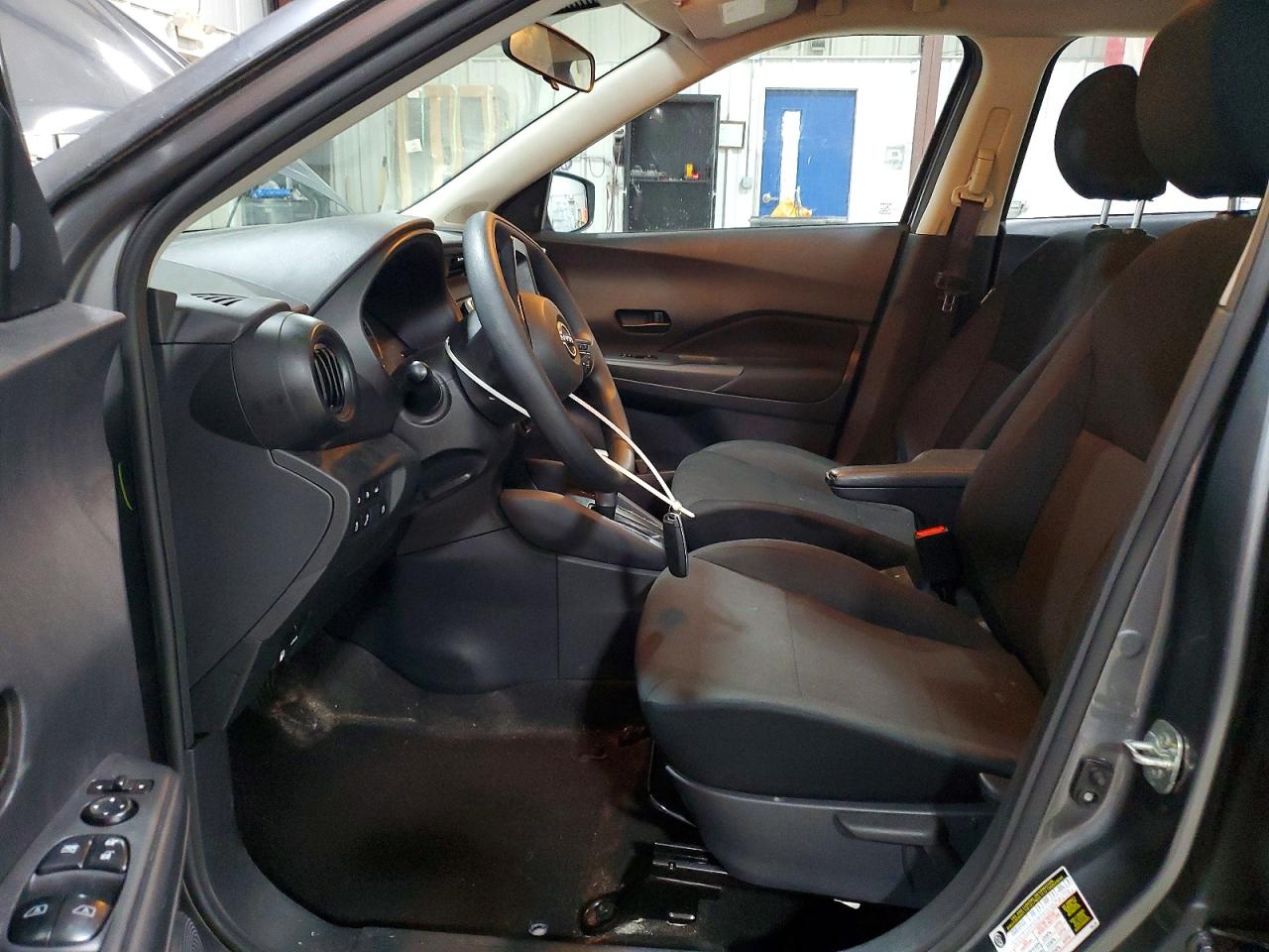 2025 NISSAN KICKS PLAY