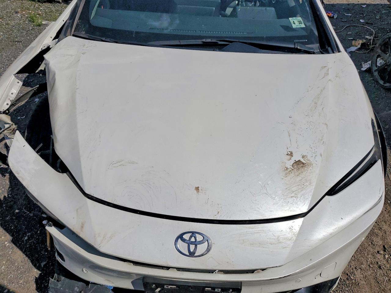 2024 TOYOTA PRIUS